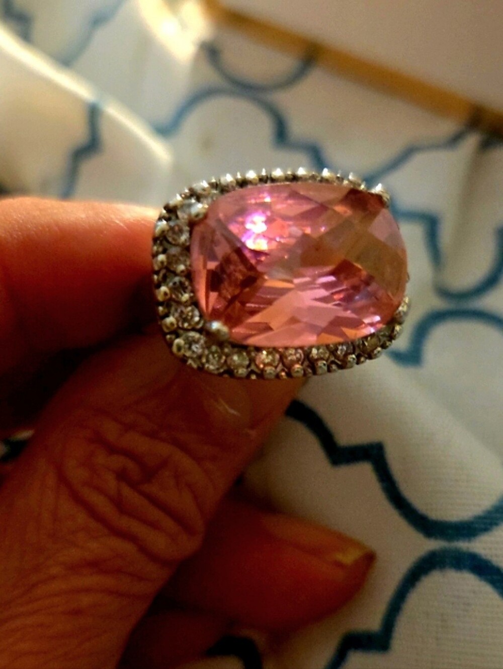 Gorgeous! Vintage,color changing,pink stone, heavy,925 Solid Sterling!